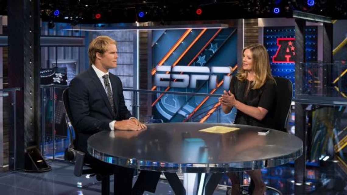 Panthers tight end Greg Olsen returns to ESPN as guest analyst for