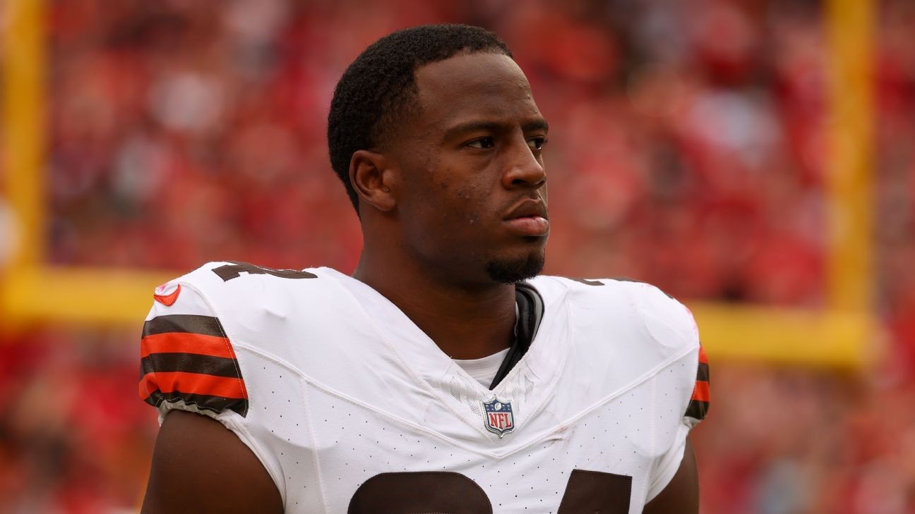 Browns star RB Nick Chubb undergoes knee surgery, will need 2nd