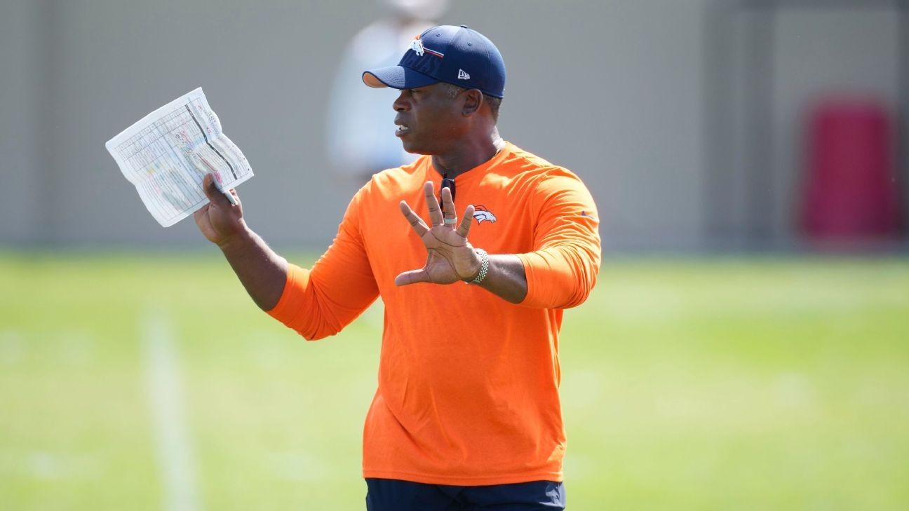 Broncos' Vance Joseph accepts blame for 70-20 loss to Dolphins