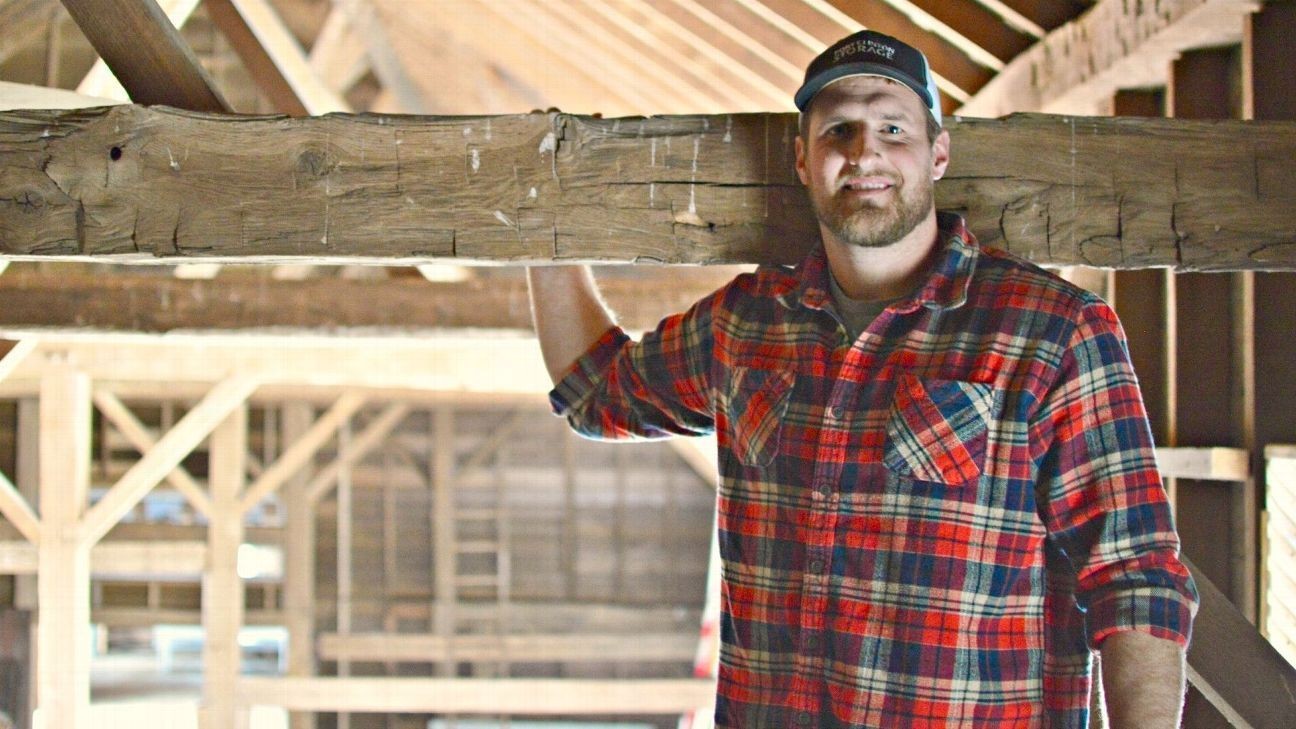 From blocking to building How an NFL TE became a carpenter on HGTV