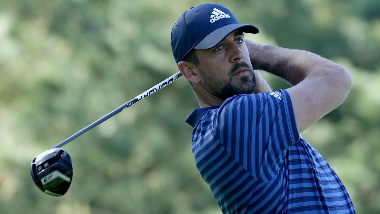 Aaron Rodgers back on (the golf) course after collarbone injury