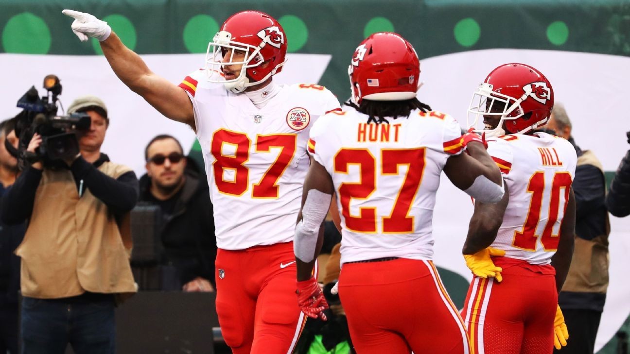 Chiefs TE Travis Kelce gets 1,000 yards and NFL record