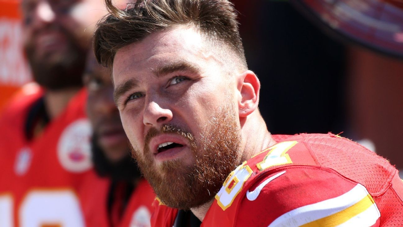 Chiefs TE Travis Kelce has snapped for a punt in a game.