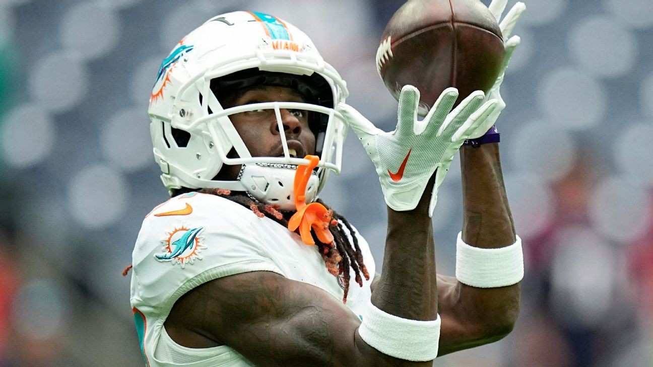 Dolphins, Jaguars game called off after receiver Davis carted off