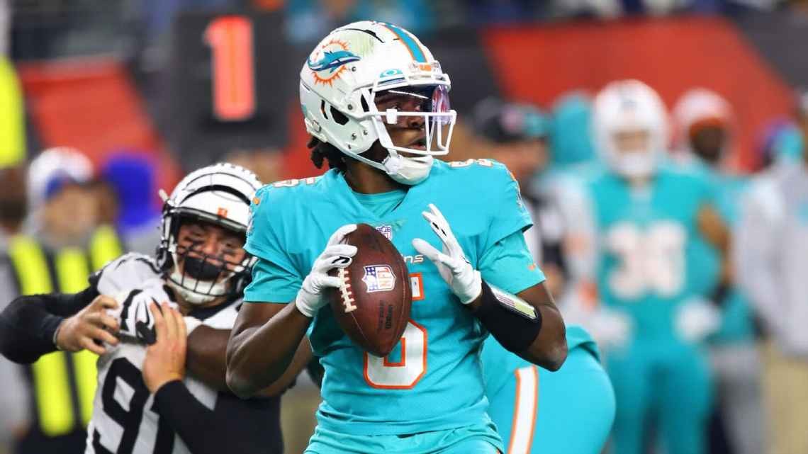 Dolphins put trust in Teddy Bridgewater with chance to clinch playoff berth
