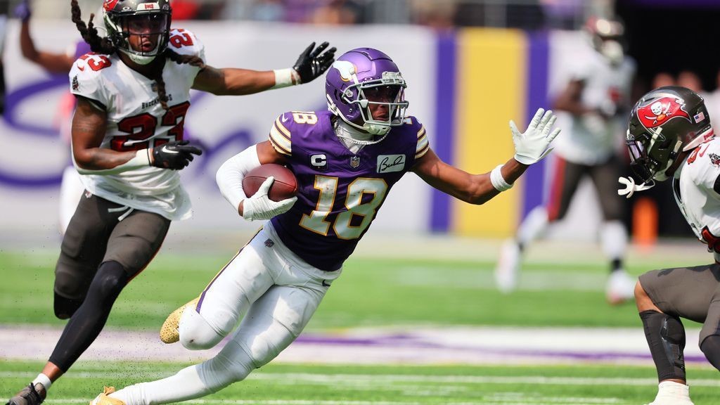 Vikings star Justin Jefferson downplays contract talks: 'My focus