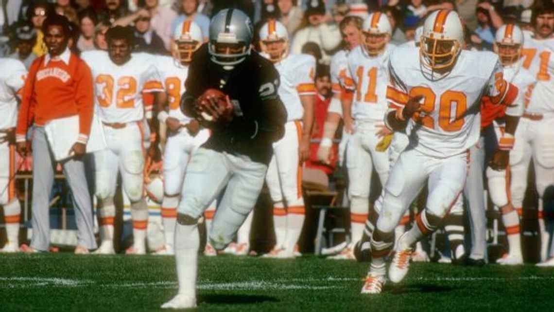 Las Vegas Raiders: Drew Pearson induction should help Cliff Branch