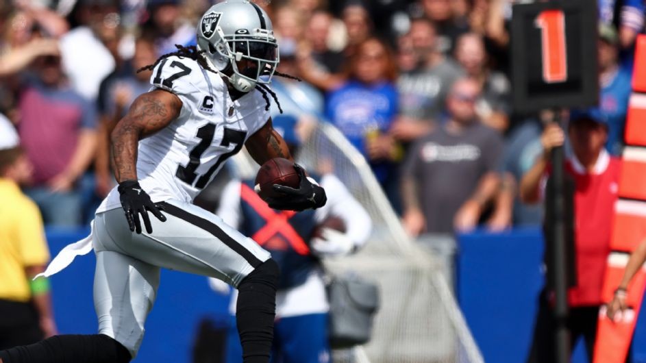 Two games, one target Former Pro Bowler Hunter Renfrow trying to make sense of Raiders role