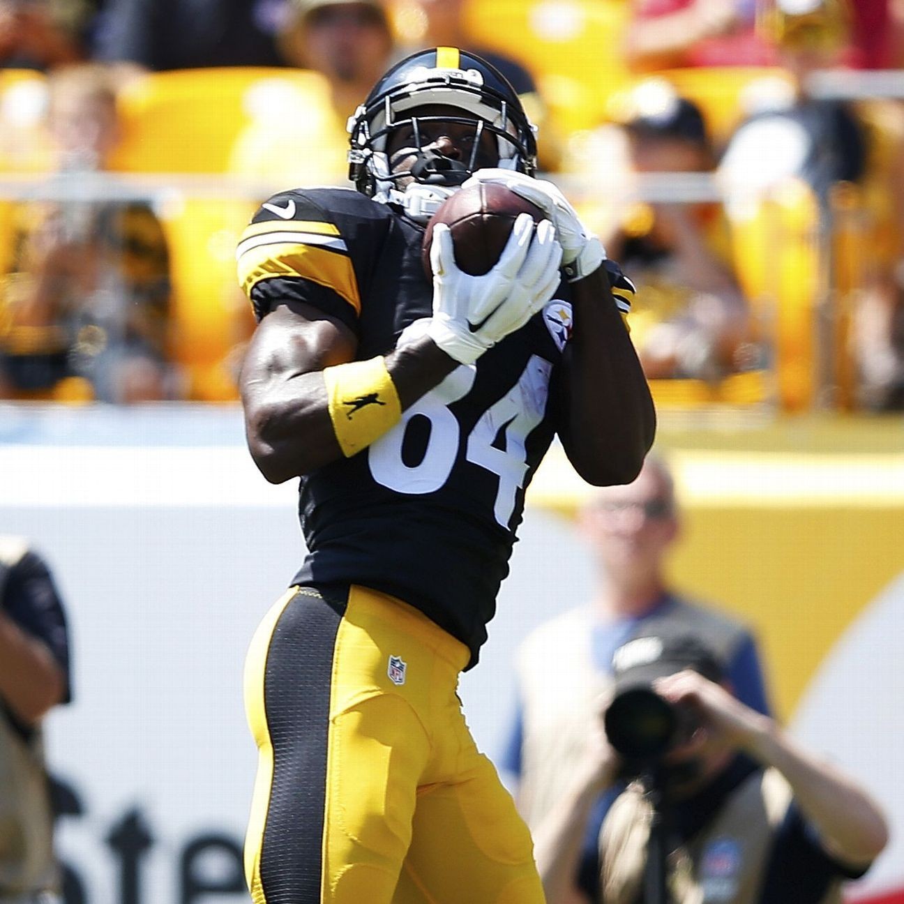 Antonio Brown could ask Steelers about contract next offseason, too1296 x 1296