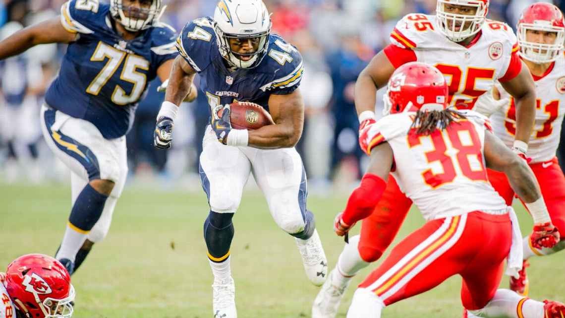 RB Andre Williams returns to Chargers on practice squad