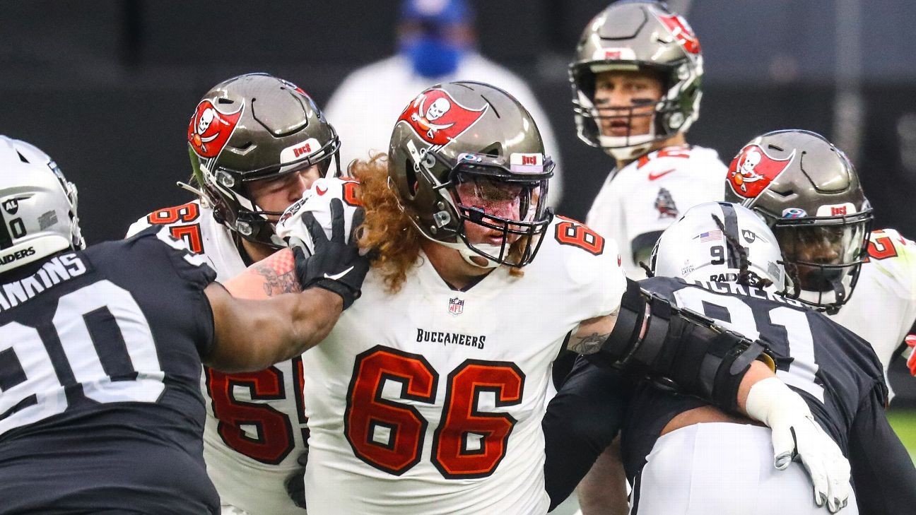 Tampa Bay Buccaneers starting center Ryan Jensen carted off with knee