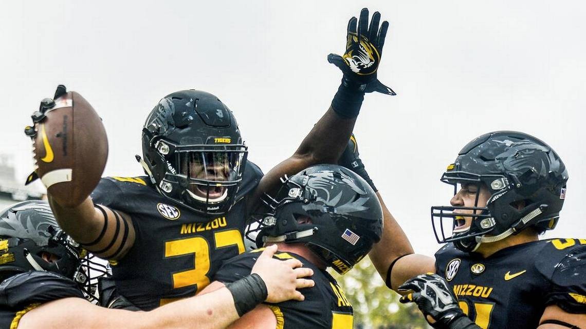 Mizzou rolls past Florida, creeps closer to bowl game with third