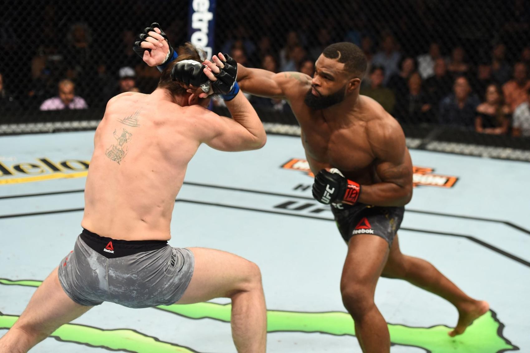 St. Louis' Woodley to make fifth UFC title defense