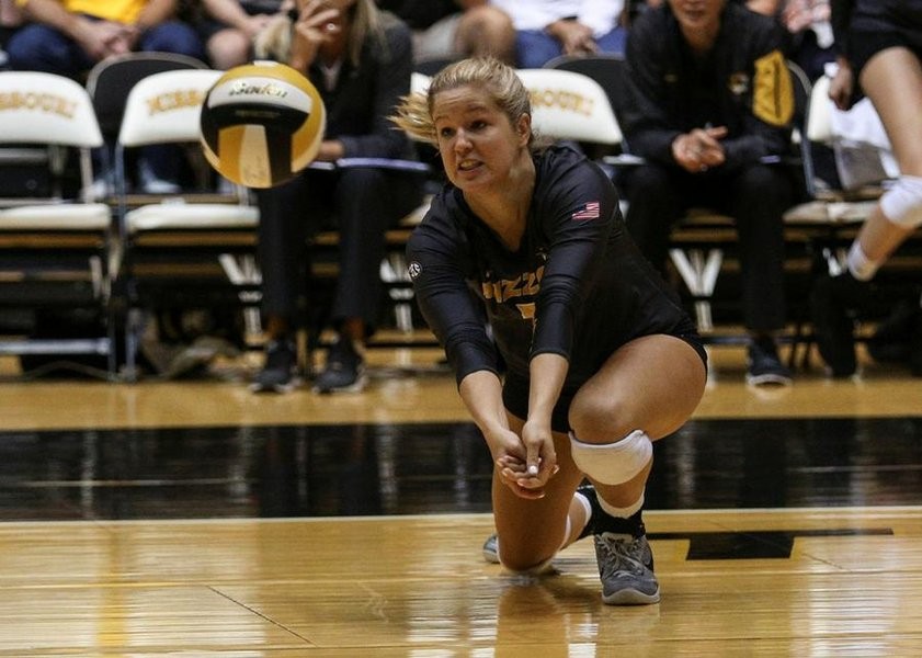 An electrifying second set victory leads Missouri volleyball in win