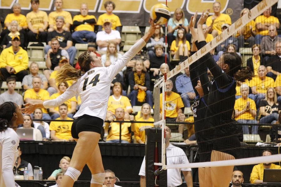 Mizzou volleyball wins fiveset match over the Gamecocks to earn fifth