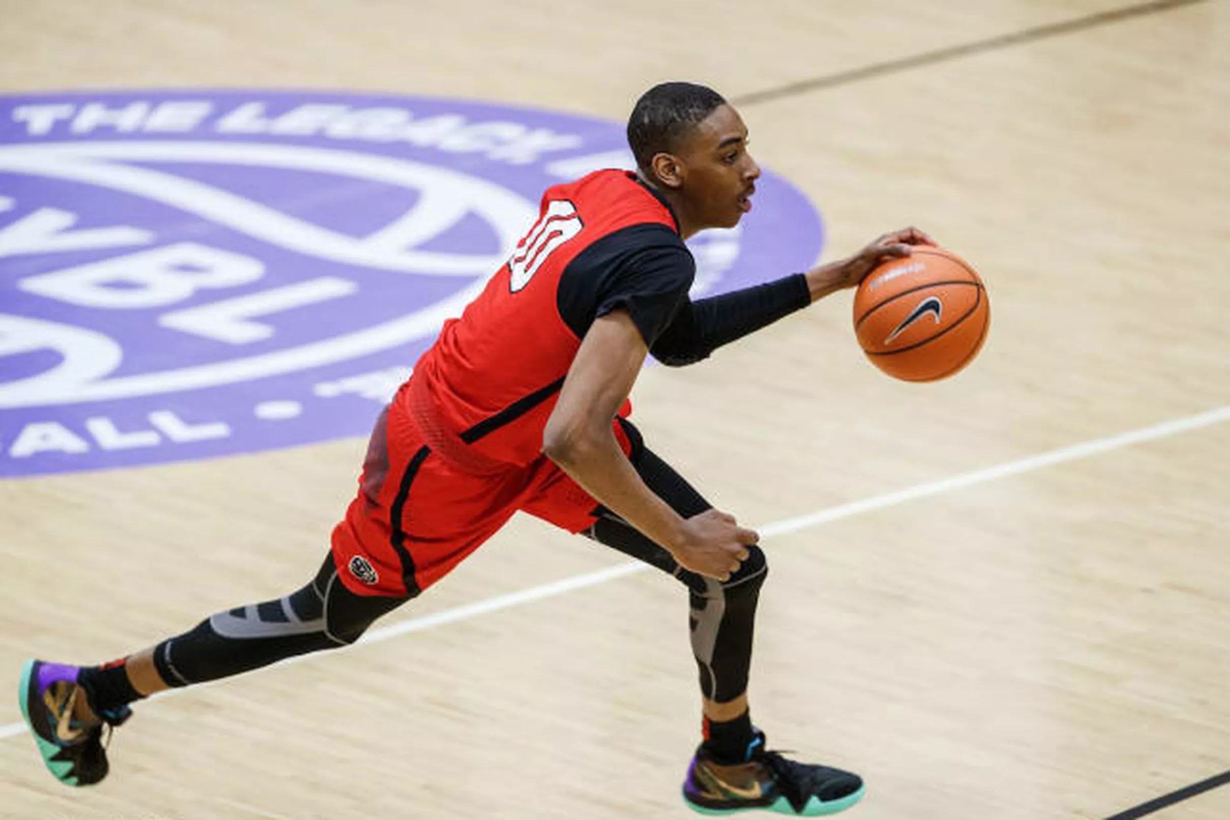 Missouri studying the rising stock of Donovan Williams and C.J. Walker