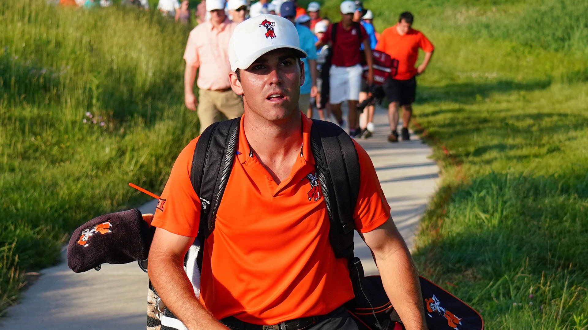 No caddies means players will carry their own bags in Seminole match