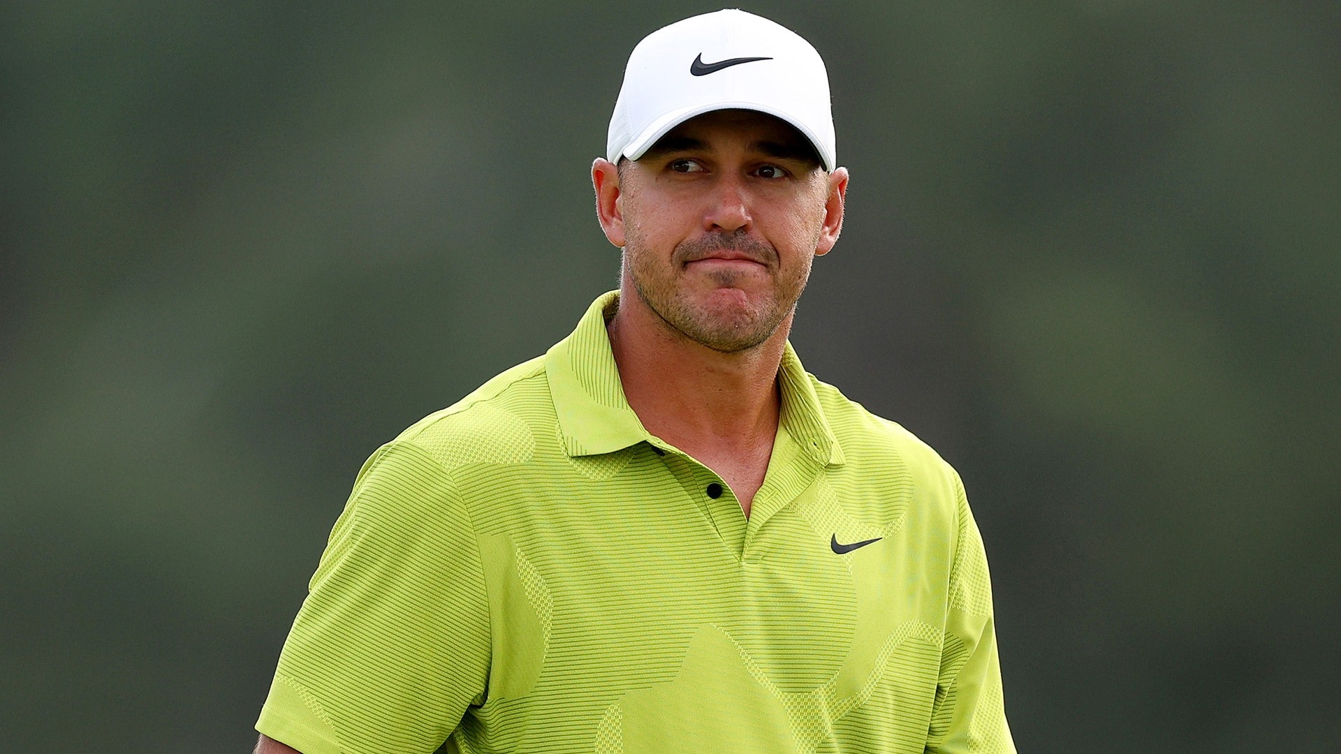 augusta-national-no-penalty-in-relation-to-brooks-koepka-caddie-on-no-15