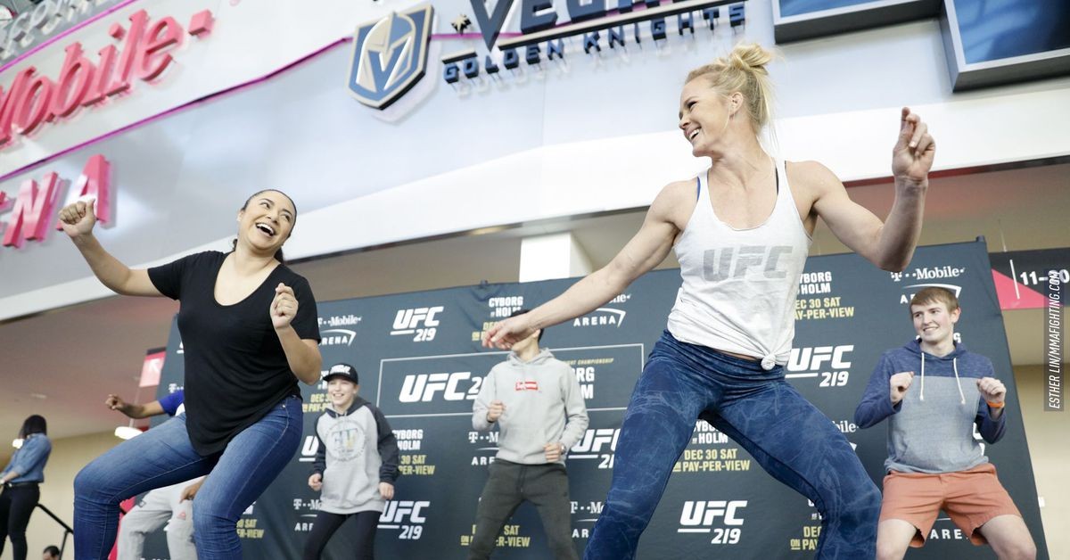 Holly Holm has some fun with fans during UFC 219 open