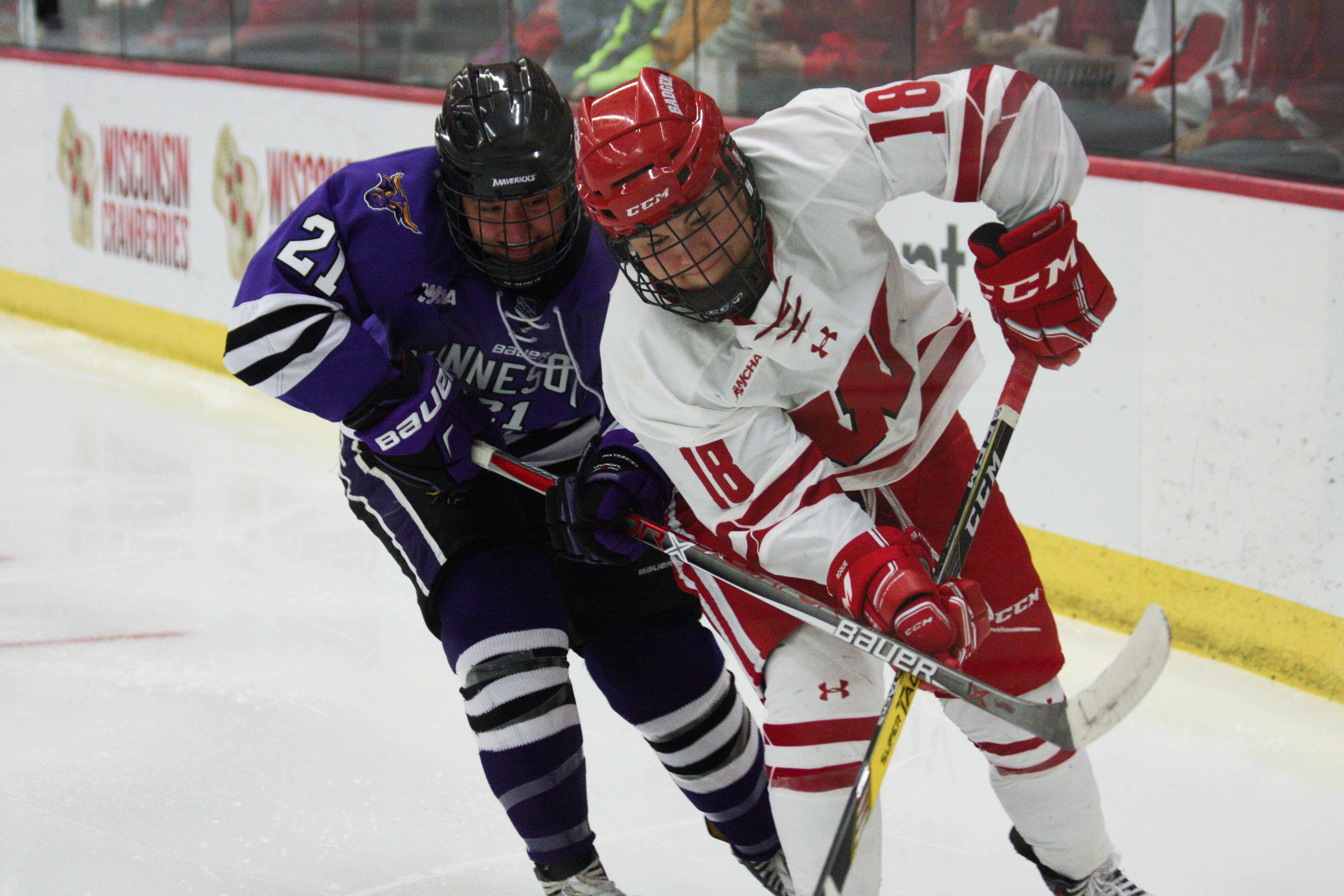 Women s Hockey No 1 Badgers Roll Past Bemidji For 500th Win In 