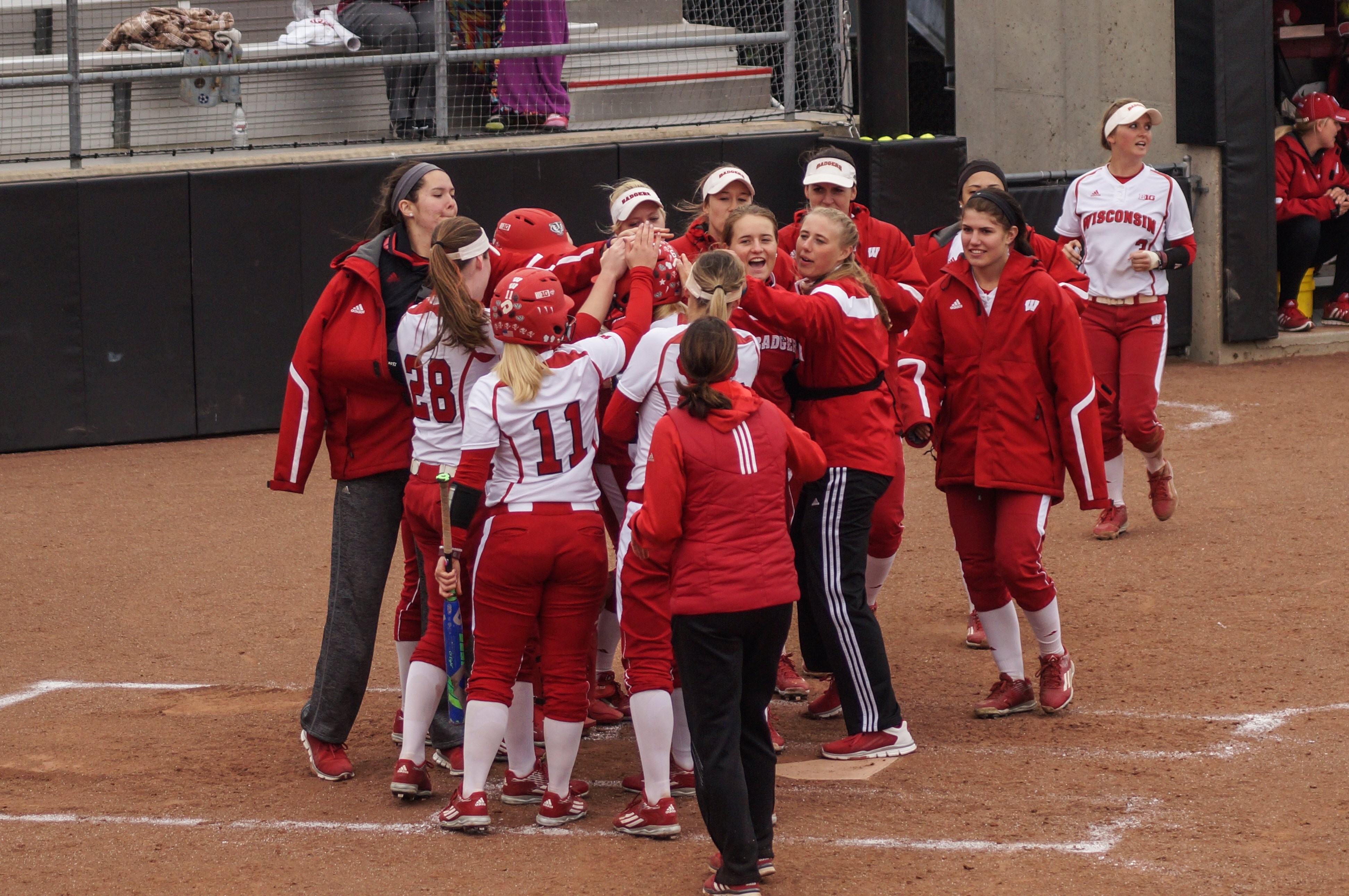 Softball Badgers prepare for USF Tournament, look to improve on early
