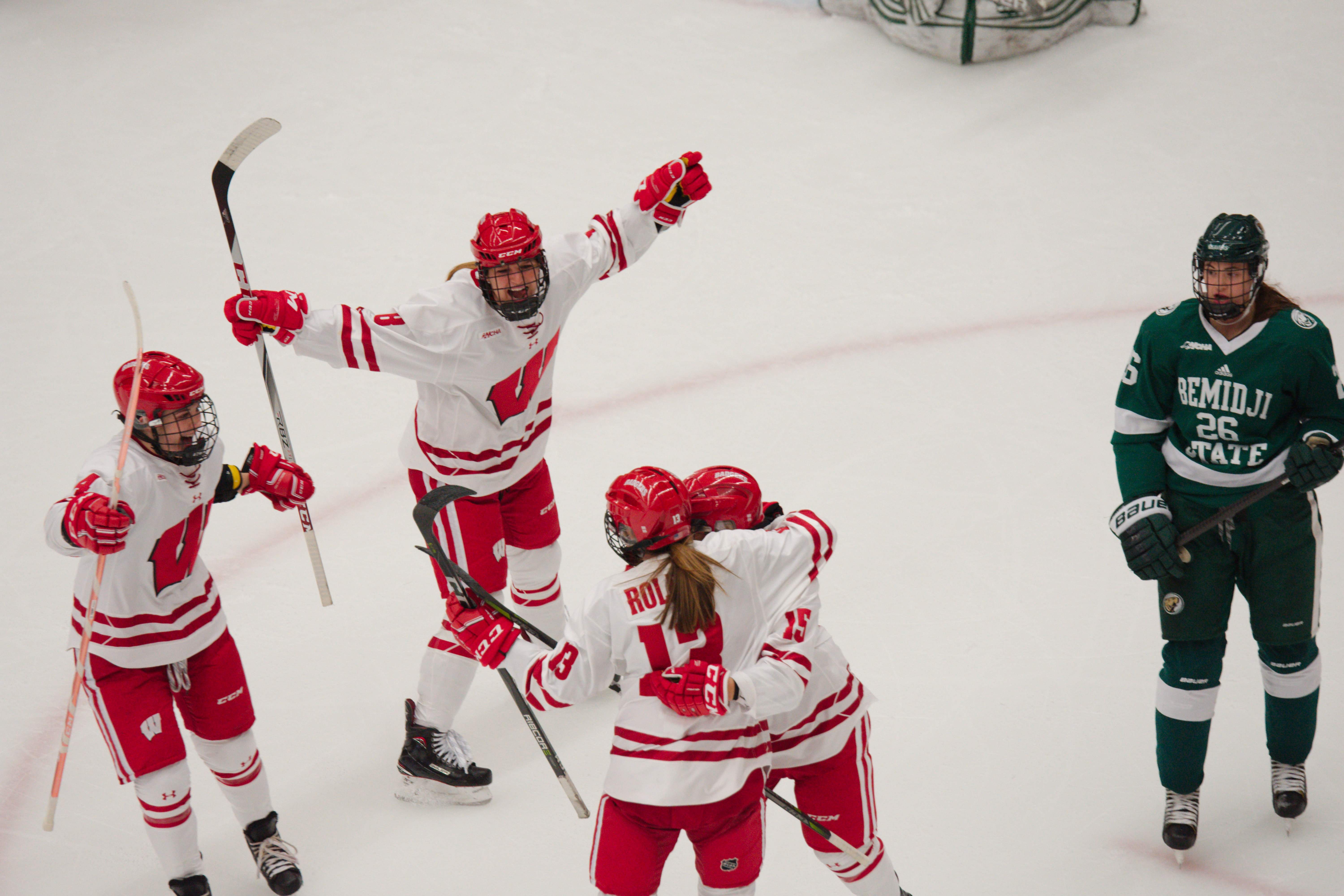 Women’s Hockey Badgers looks to finish season strong at WCHA Final