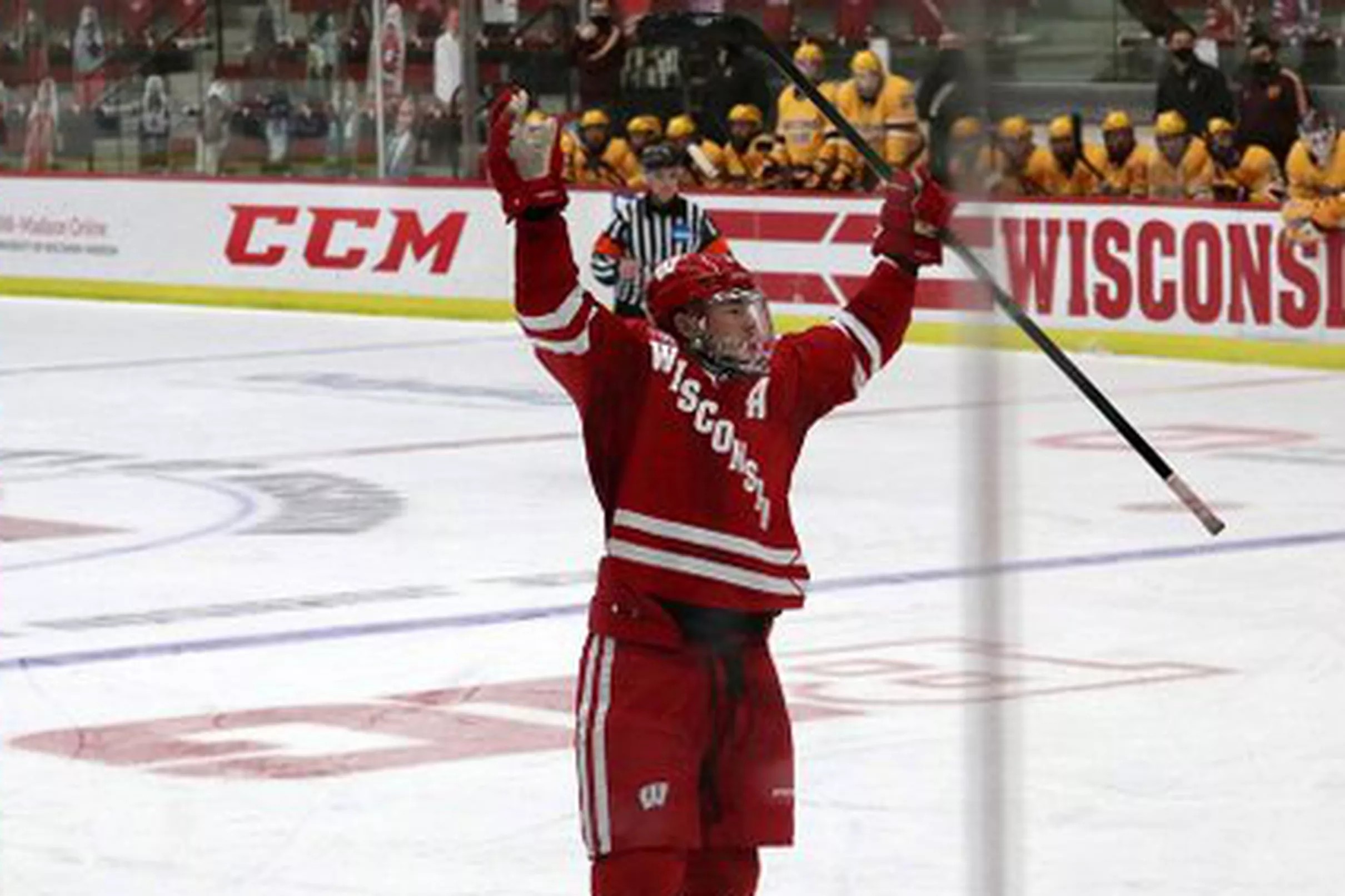 Wisconsin Men’s Hockey: More Sweeps? More Sweeps!