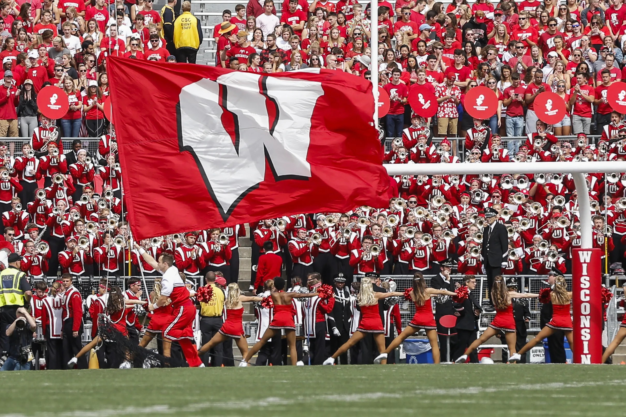 Wisconsin football recruiting UW offers two new 2024 quarterbacks