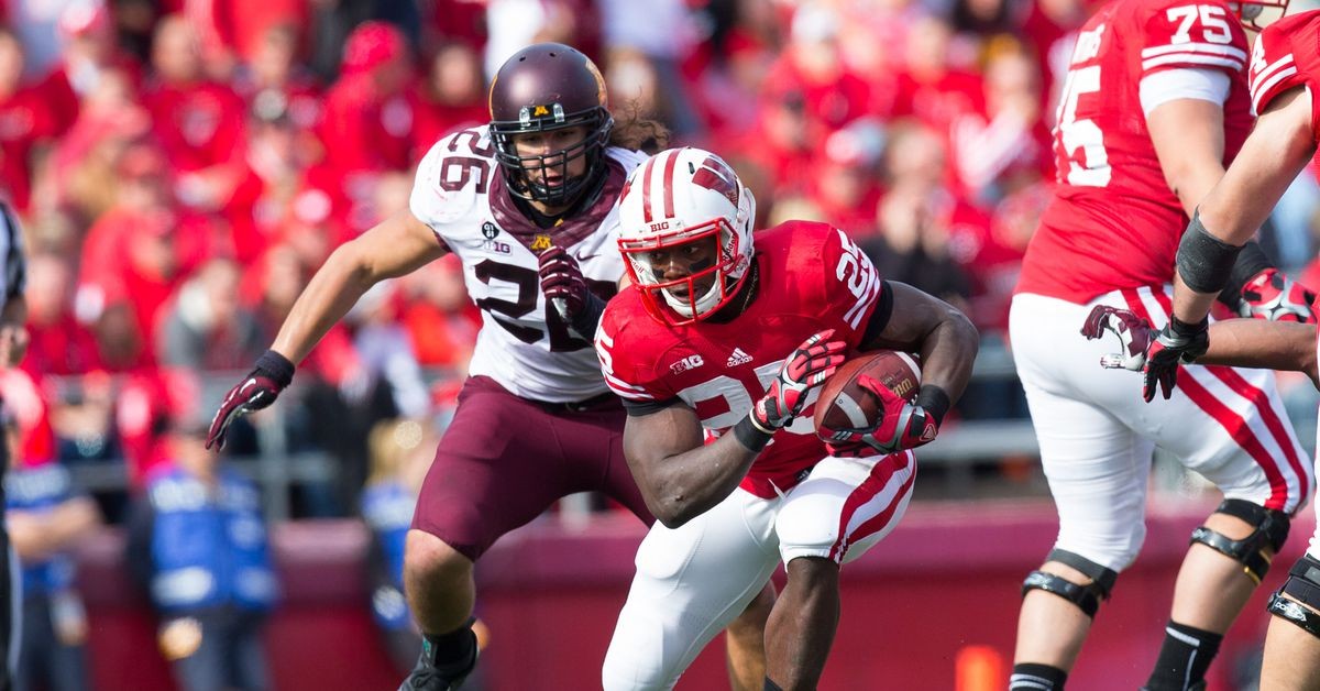 Wisconsin Badgers great Melvin Gordon gets a Super Bowl ring