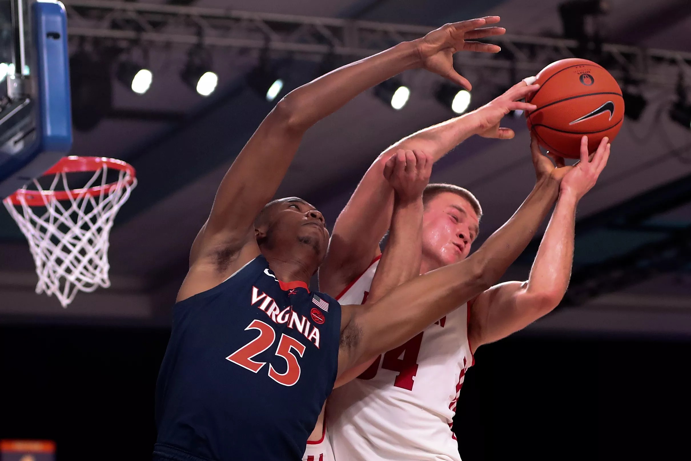 Wisconsin Men’s Basketball Suffers First Loss Of Season To No. 4 Virginia