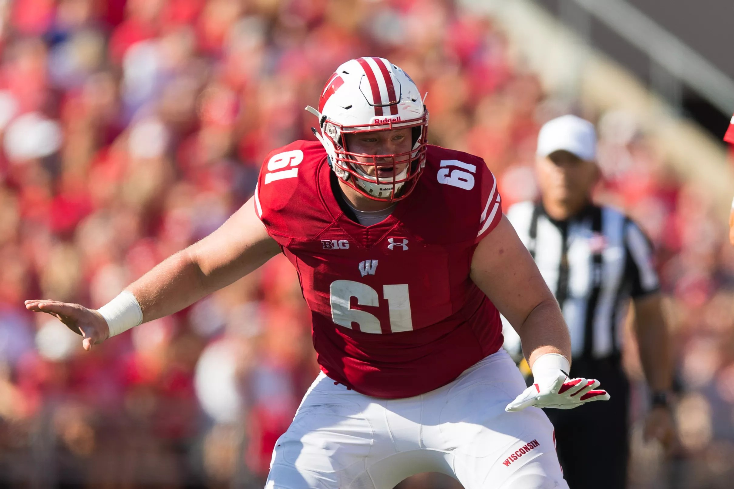 Tyler Biadasz returns to Wisconsin as leader on the offensive line