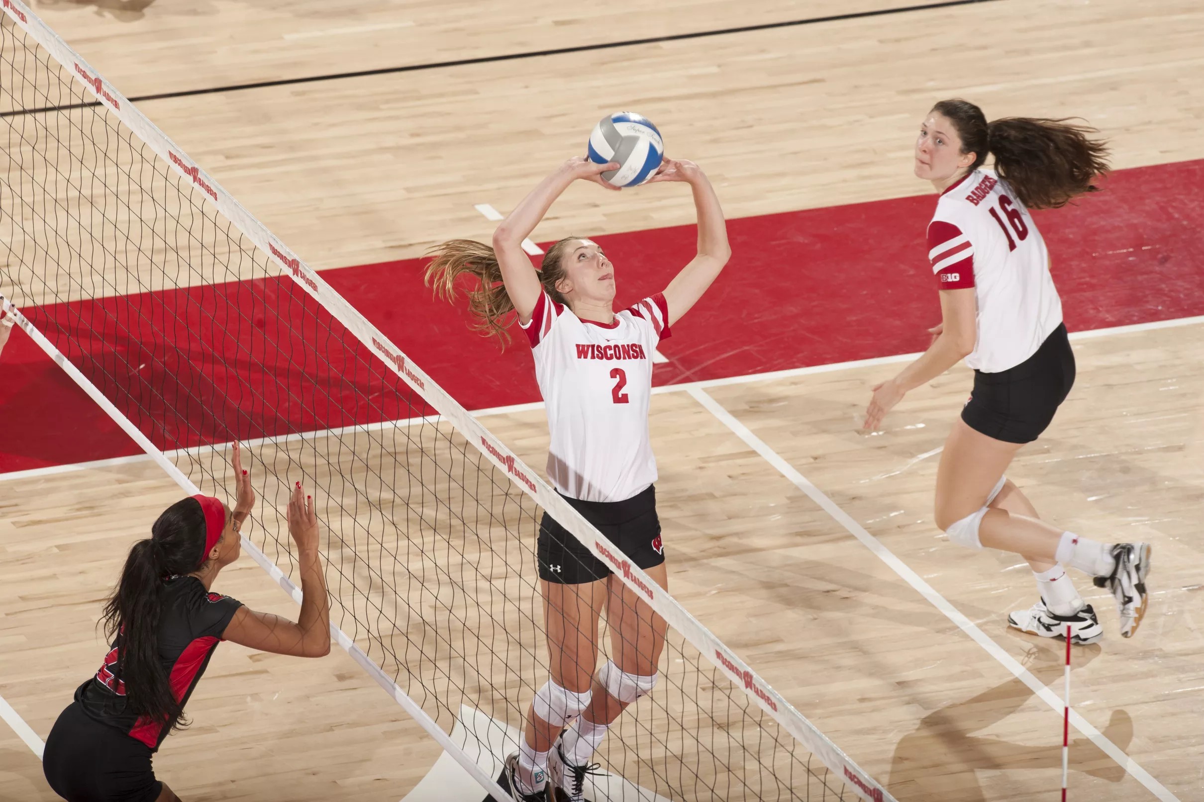 What to expect from the 2018 Wisconsin volleyball season