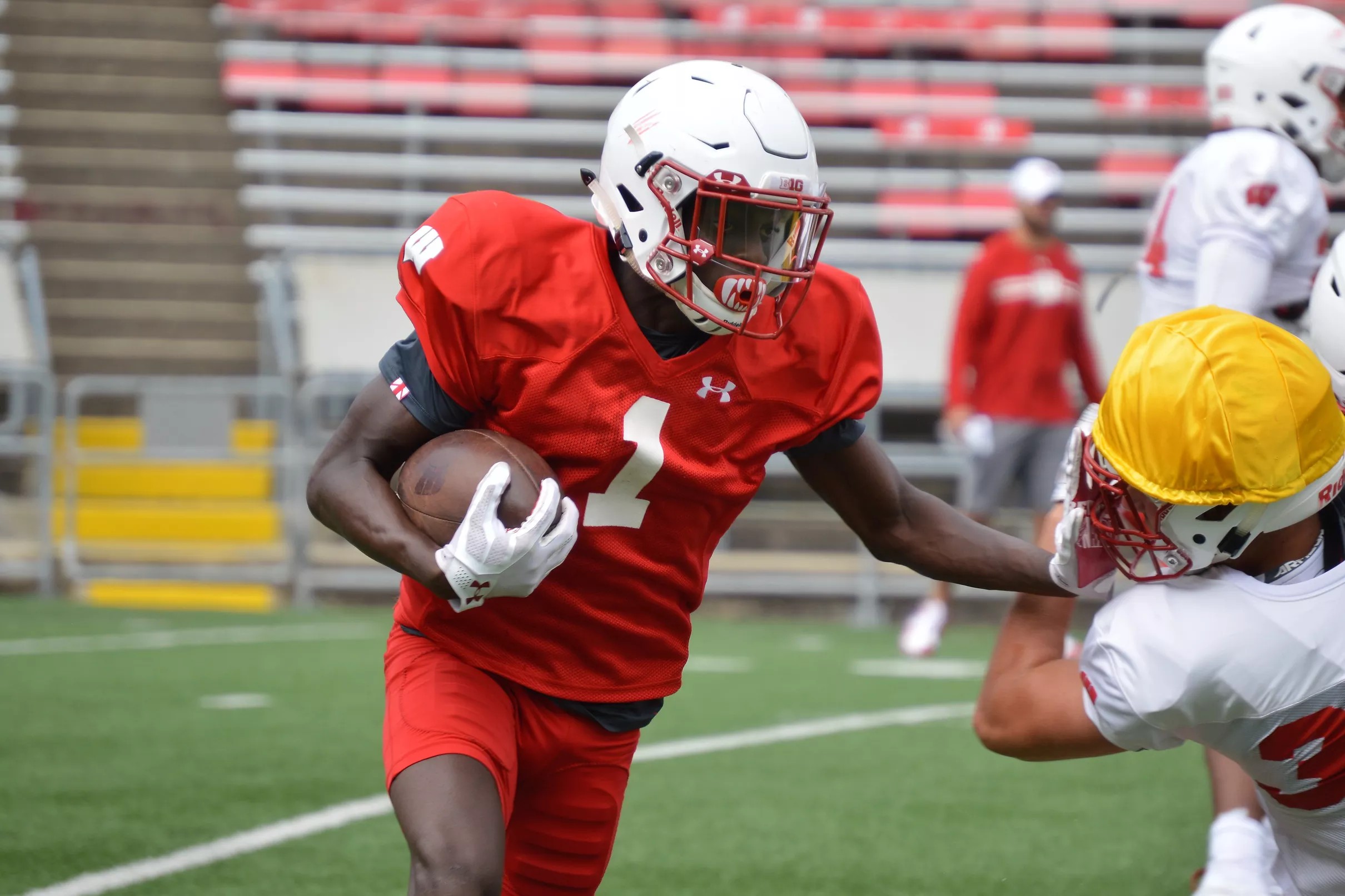Wisconsin’s wide receivers return experience heading into spring practices