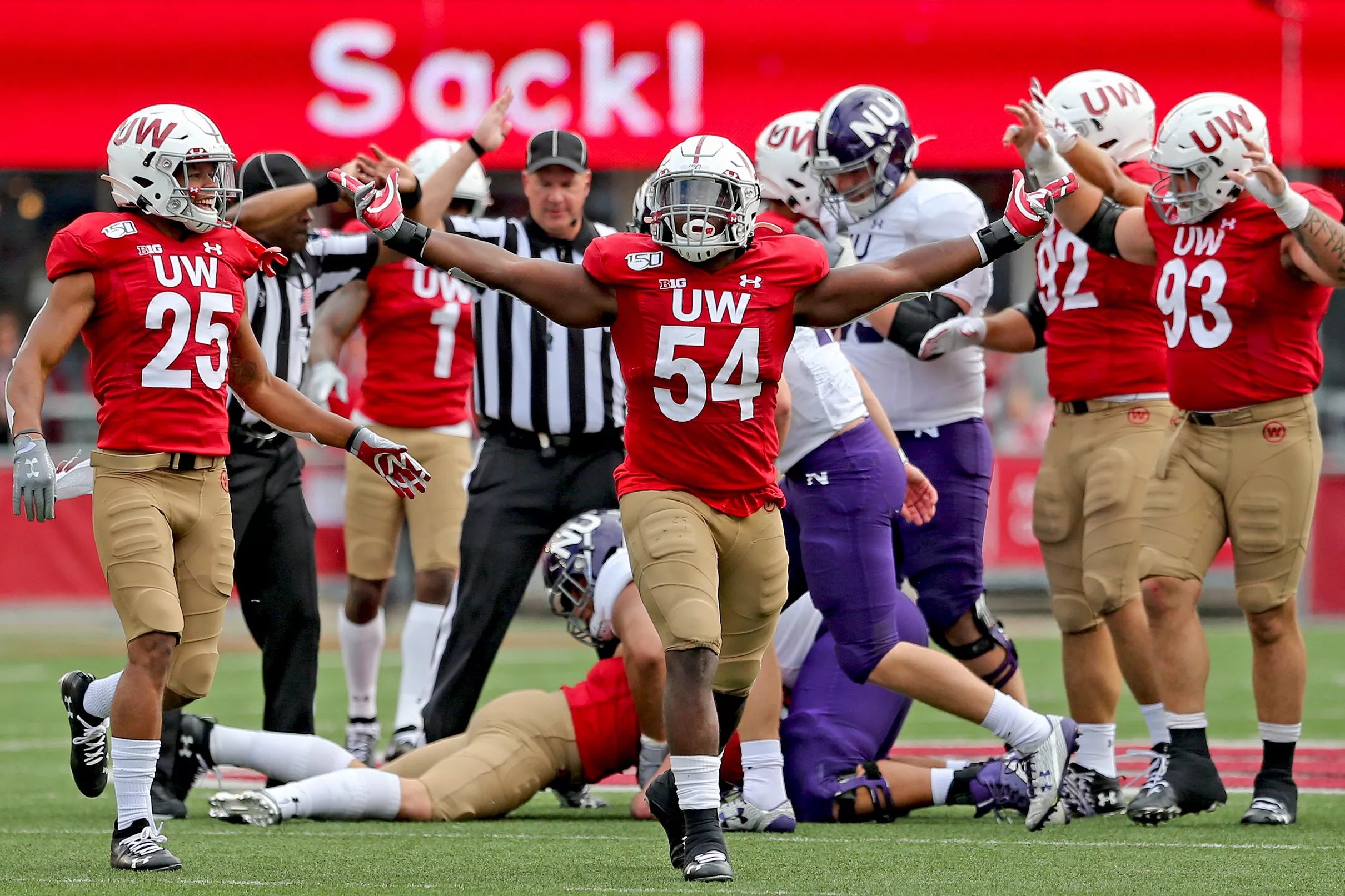 Wisconsin football Chris Orr named B1G defensive player of the week