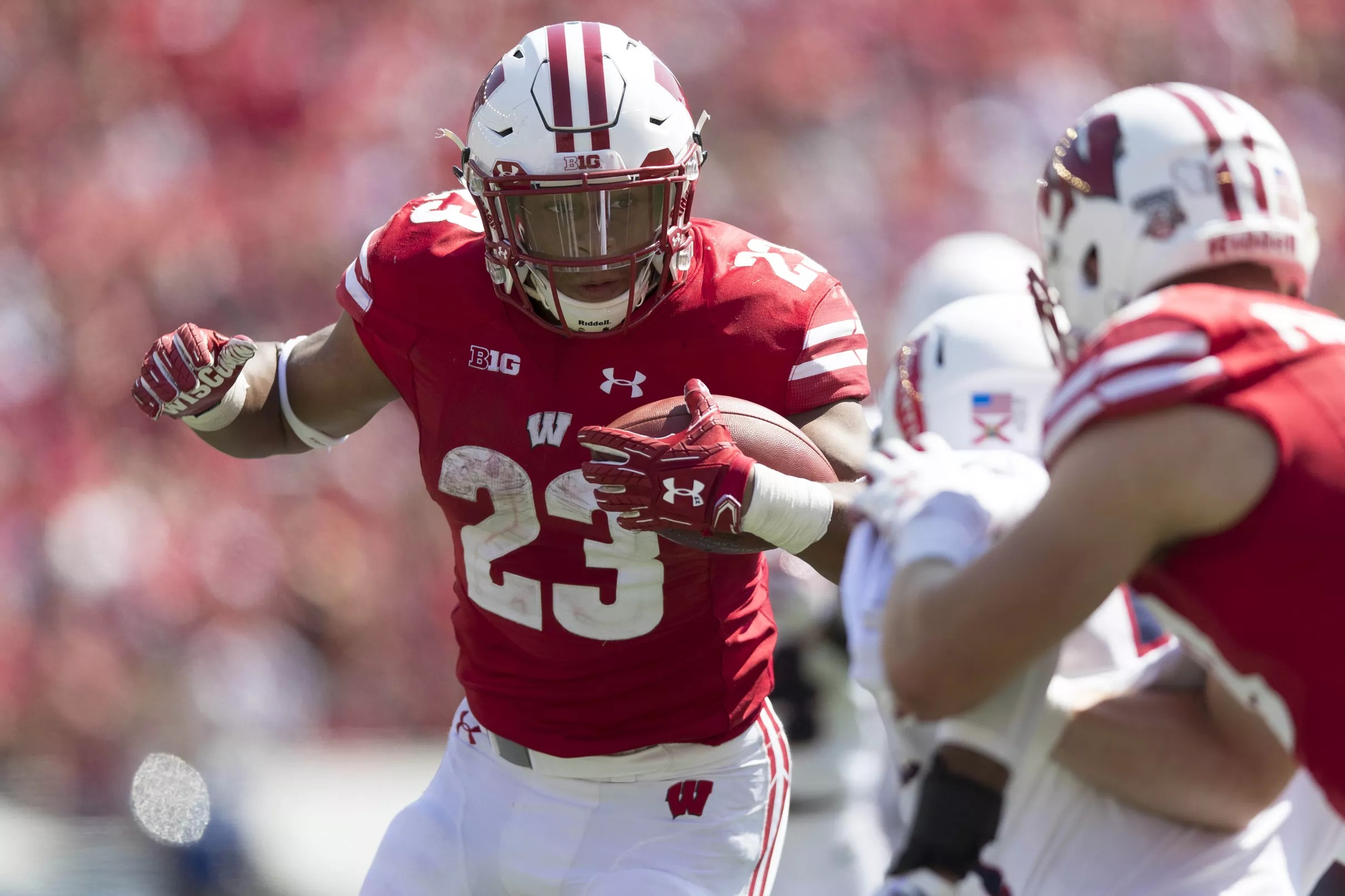 Wisconsin RB Jonathan Taylor Named Big Ten Co-Offensive Player ...