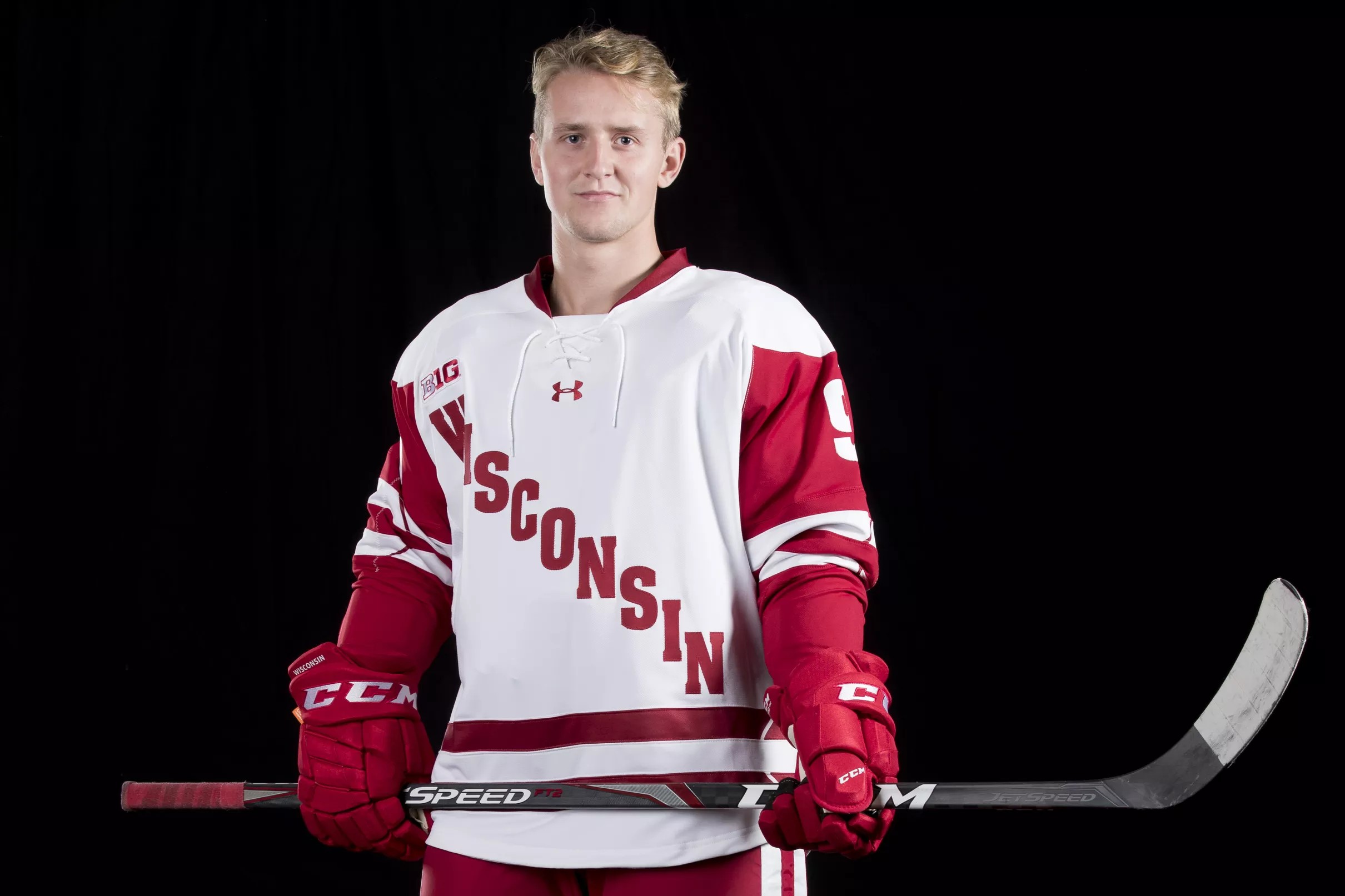 wisconsin-men-s-hockey-uw-rains-goals-upon-no-15-penn-state-in-6-3