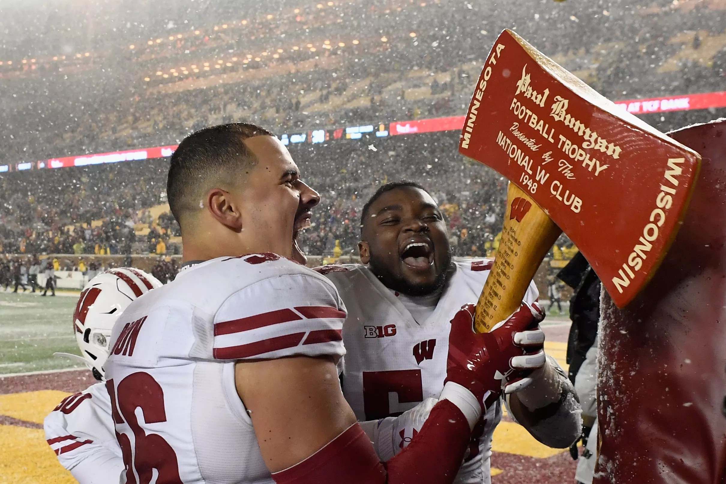 Grading Wisconsin’s 3817 win over Minnesota (and the return of the Axe!)