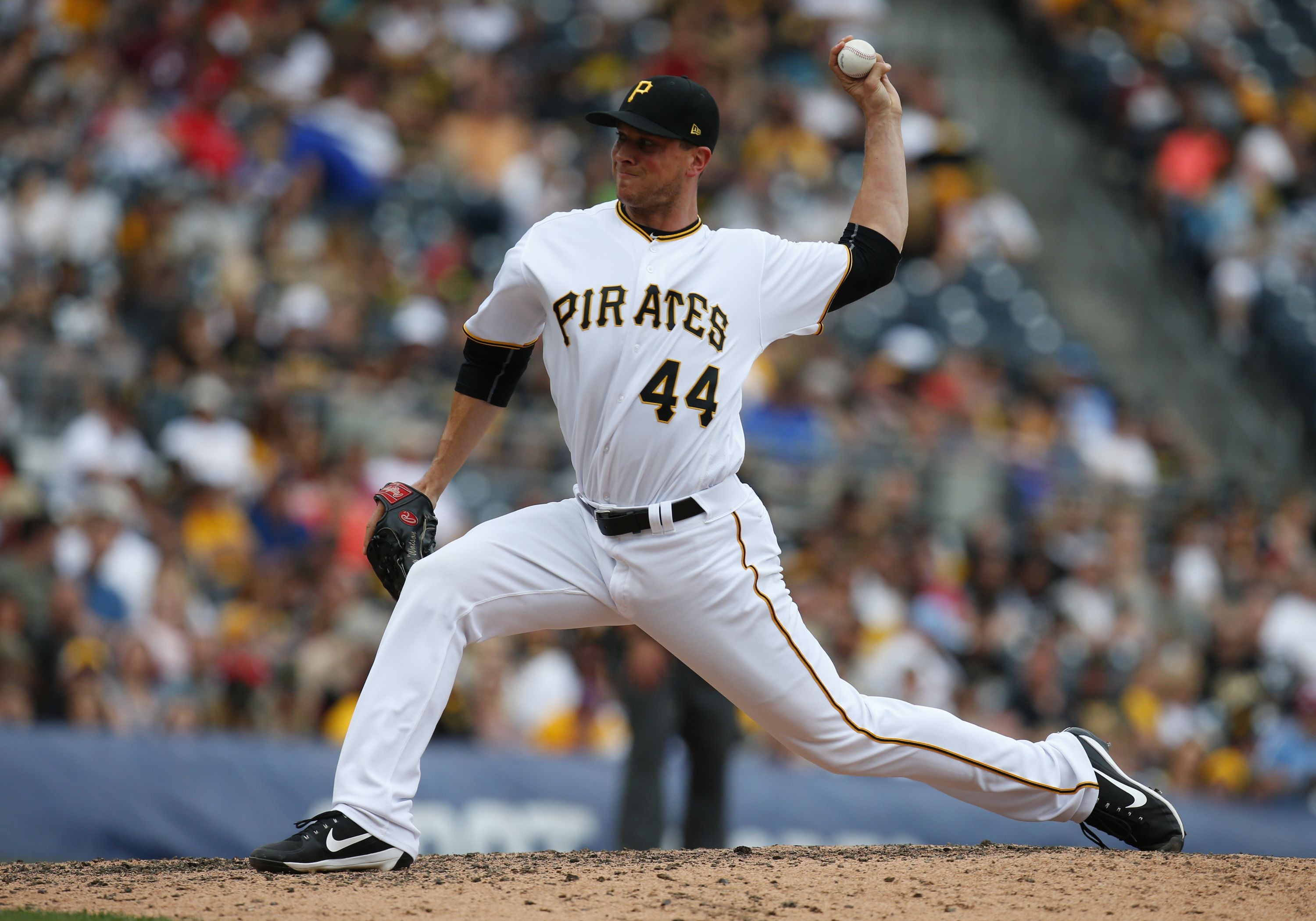 Only 44 days until Pittsburgh Pirates pitchers and catchers report to