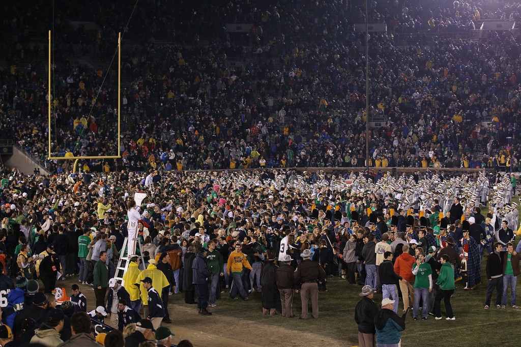 notre dame fighting irish football victory march