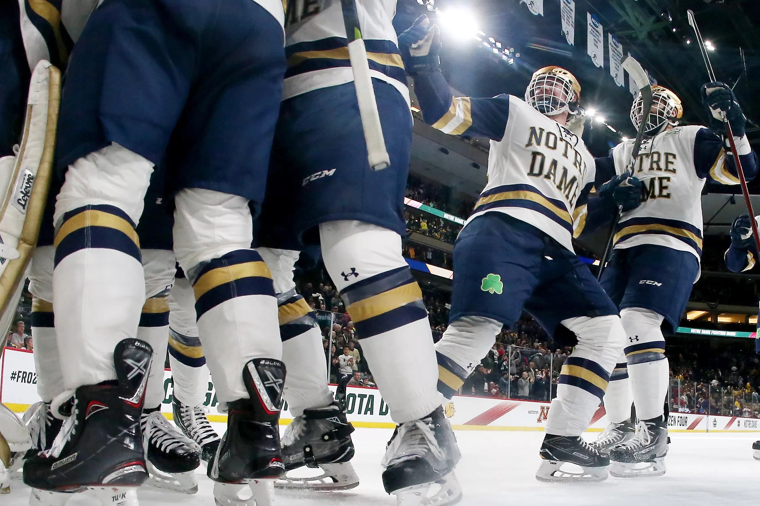 Frozen Four National Championship Game Notre Dame VS MinnesotaDuluth