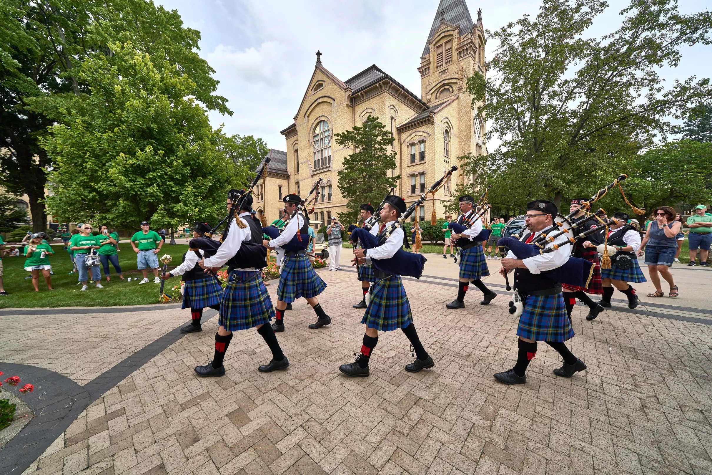 Bagpipe Monday Does it matter to Notre Dame who wins the National