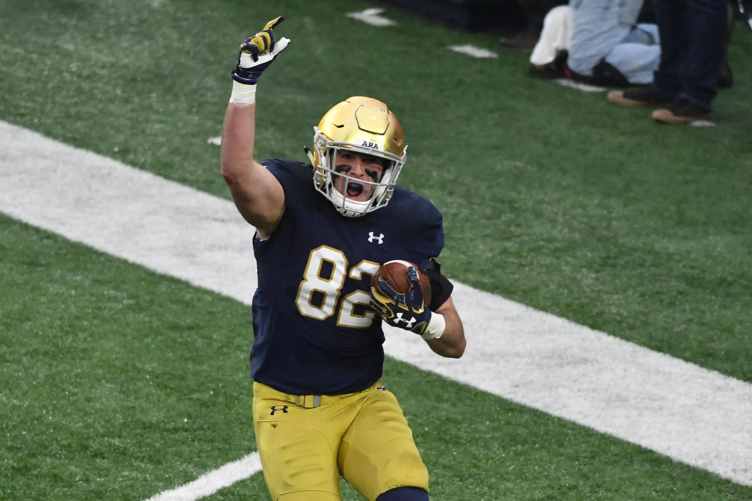 3 Notre Dame Bends But Breaks Wake Forest To Win 4837