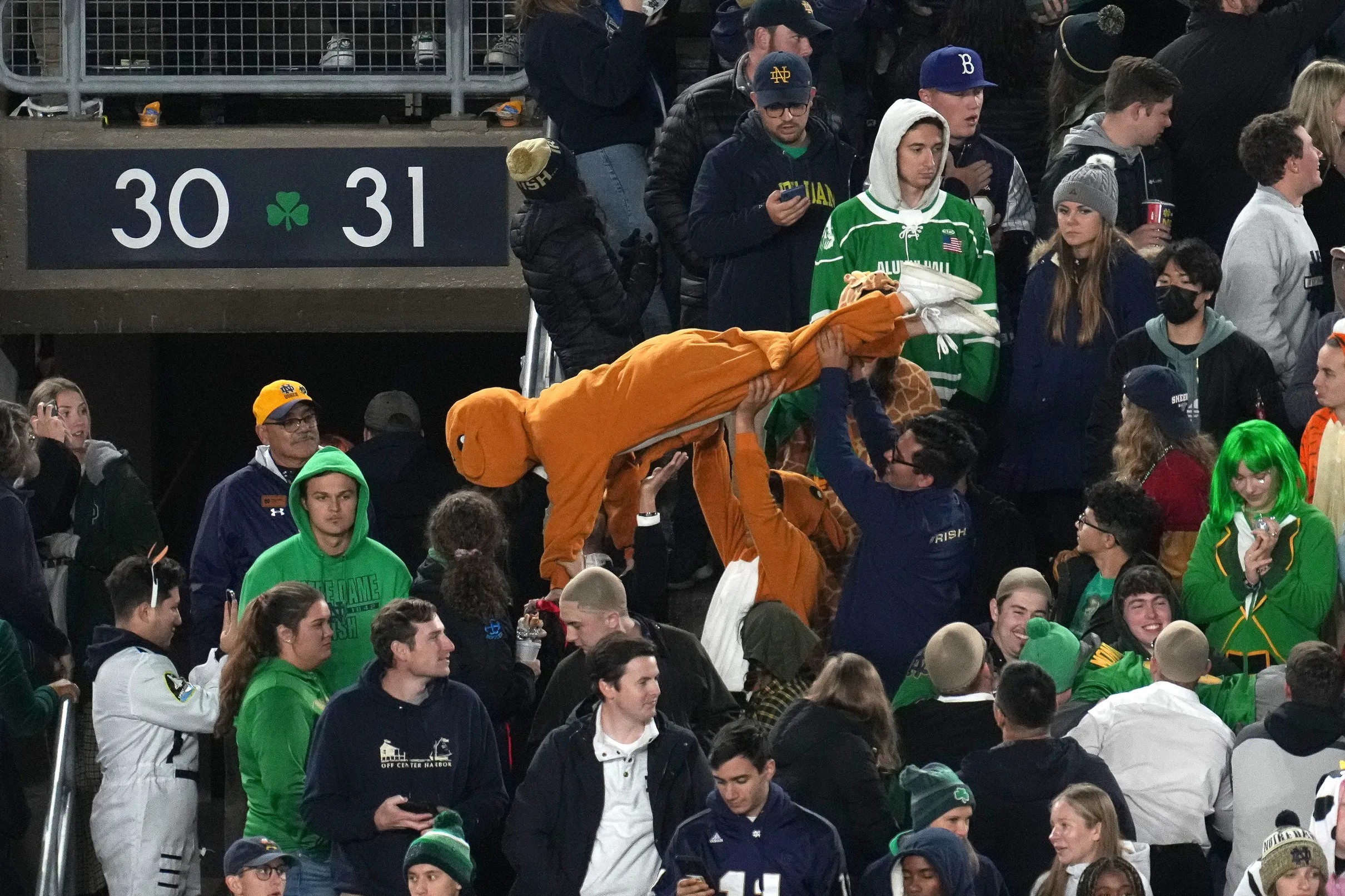 Notre Dame Football Schedule, TV Times, Stat Leaders, and Complete