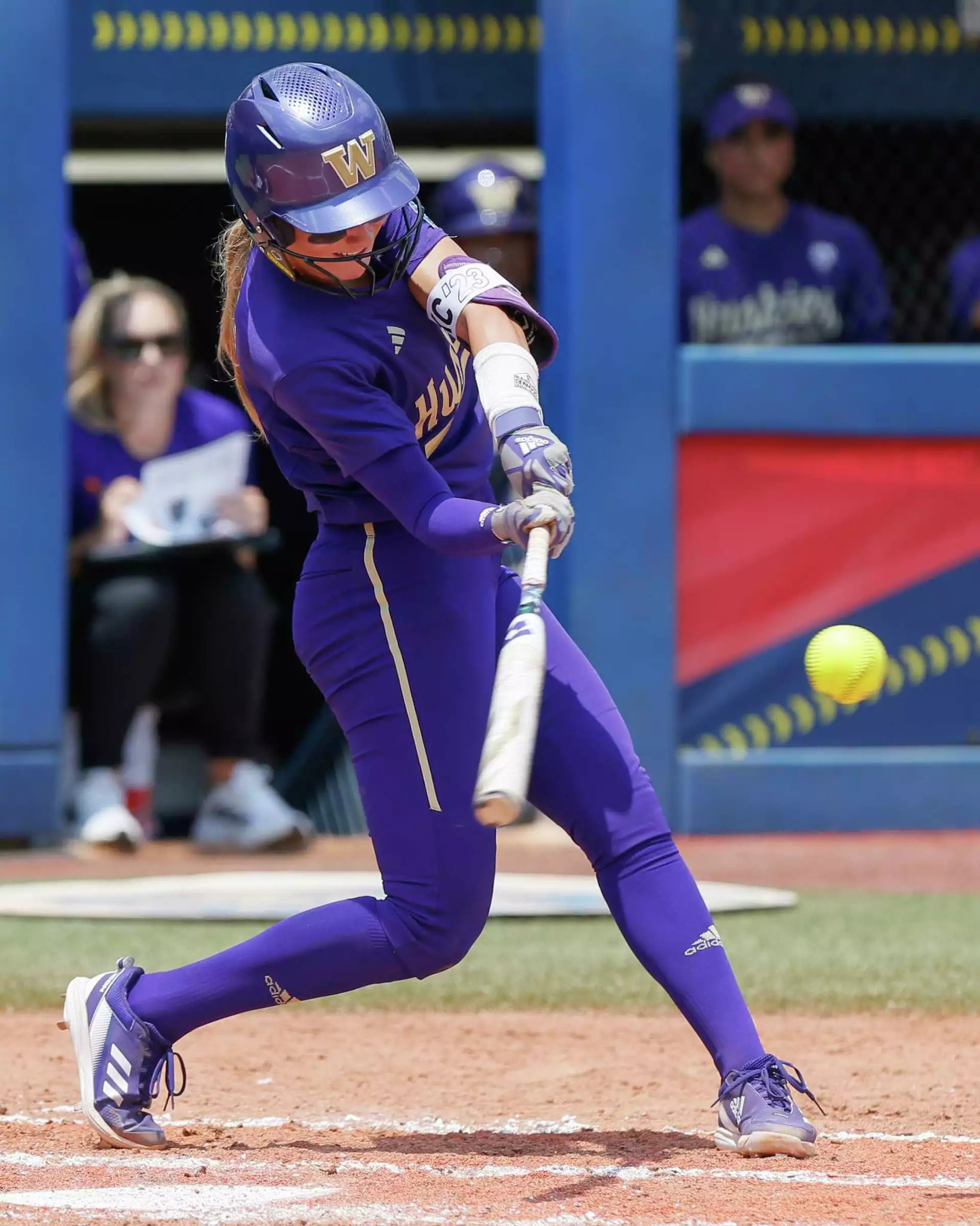 Holtorf's three hits lead Washington past Utah in Women's College World