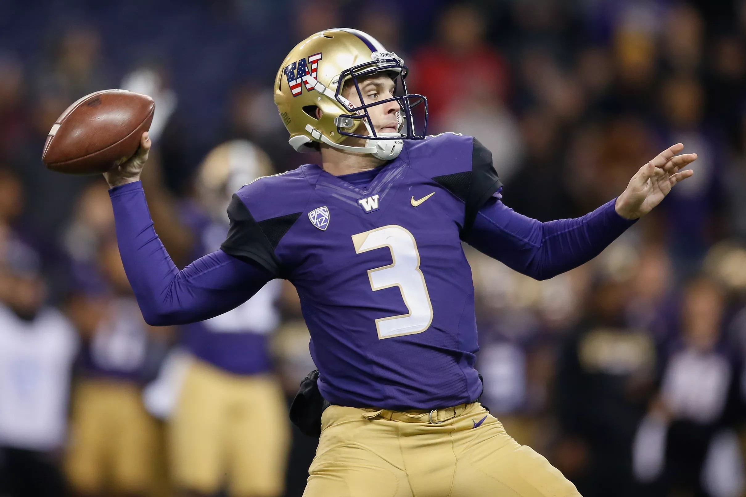 Jake Browning awakens in fourth quarter to save No. 18 Washington