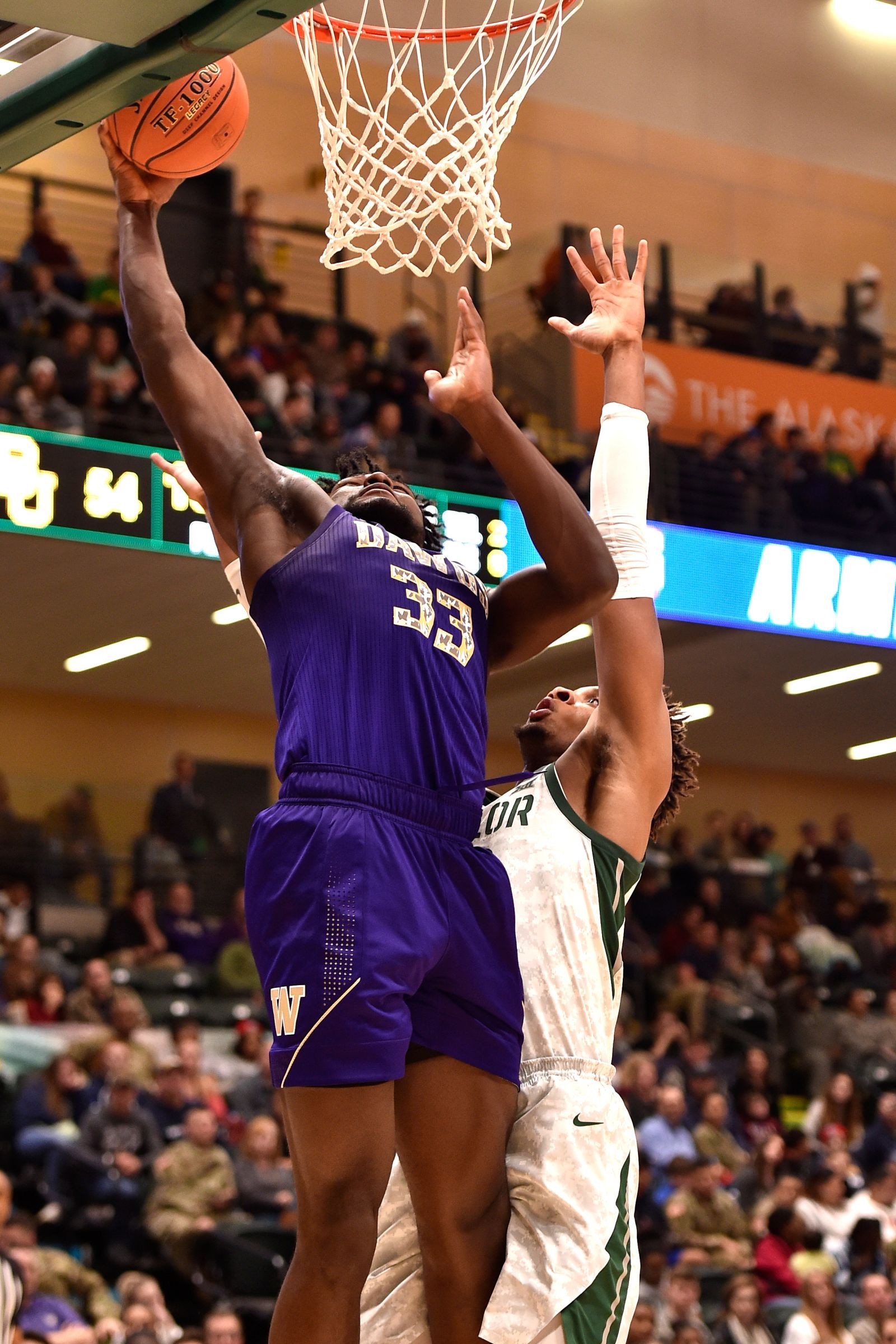 Washington Basketball Gets A Visit From The Montana Grizzlies