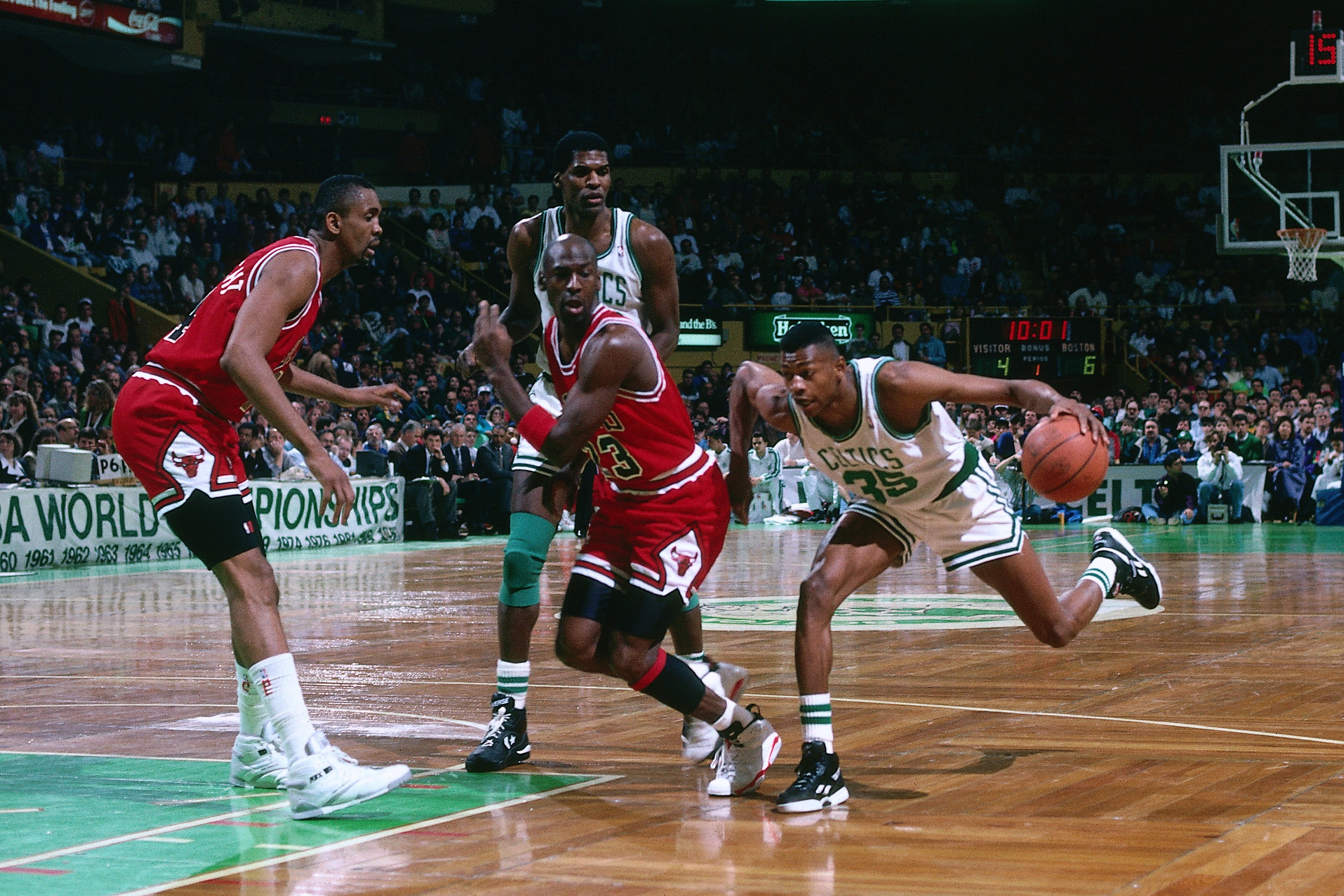 Robert Parish: '86 Celtics were better than '97 Bulls
