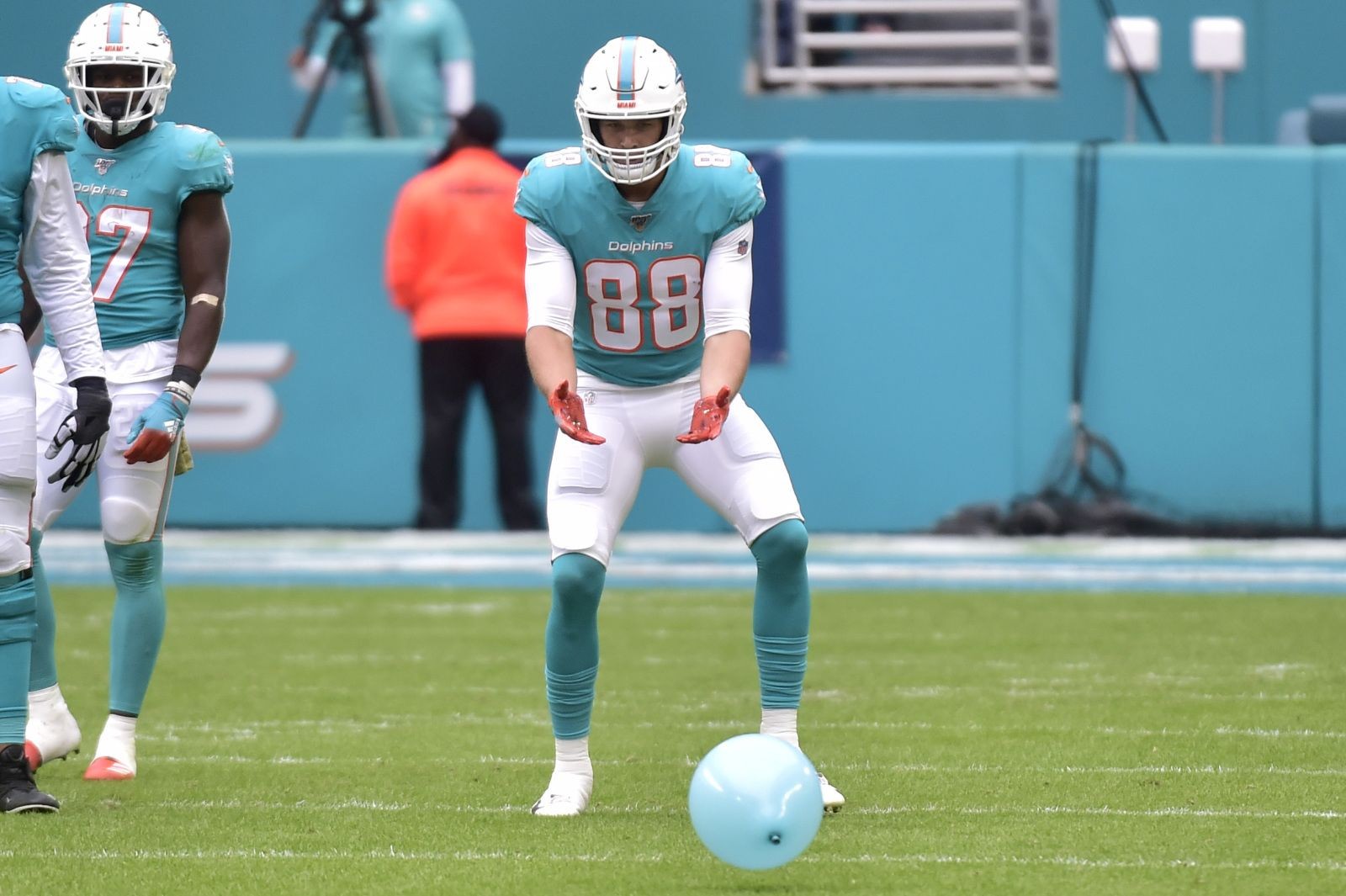 Miami Dolphins winning streak ends at two despite attempt at comeback