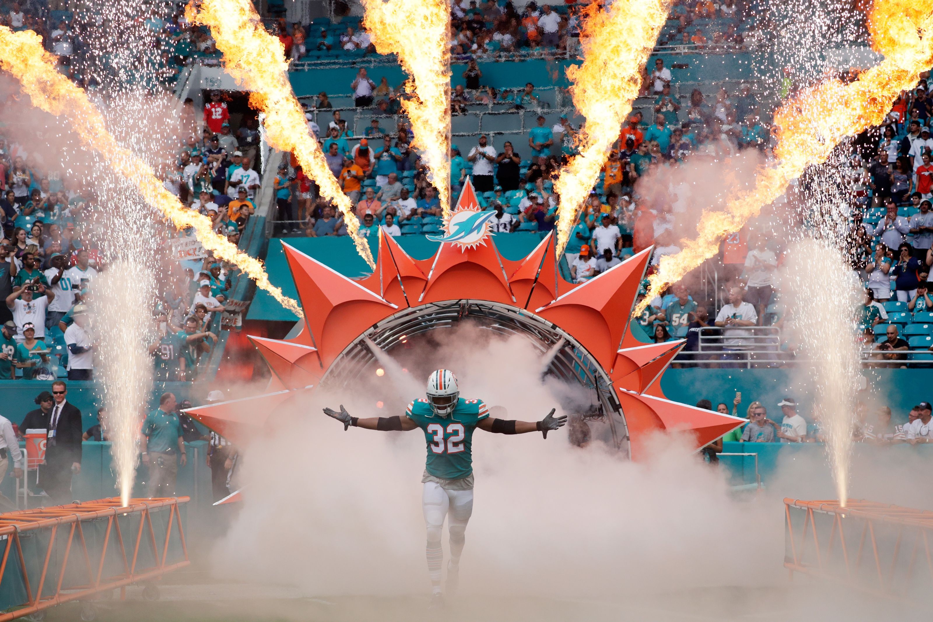 Miami Dolphins Post Free Agency Running Back Situation