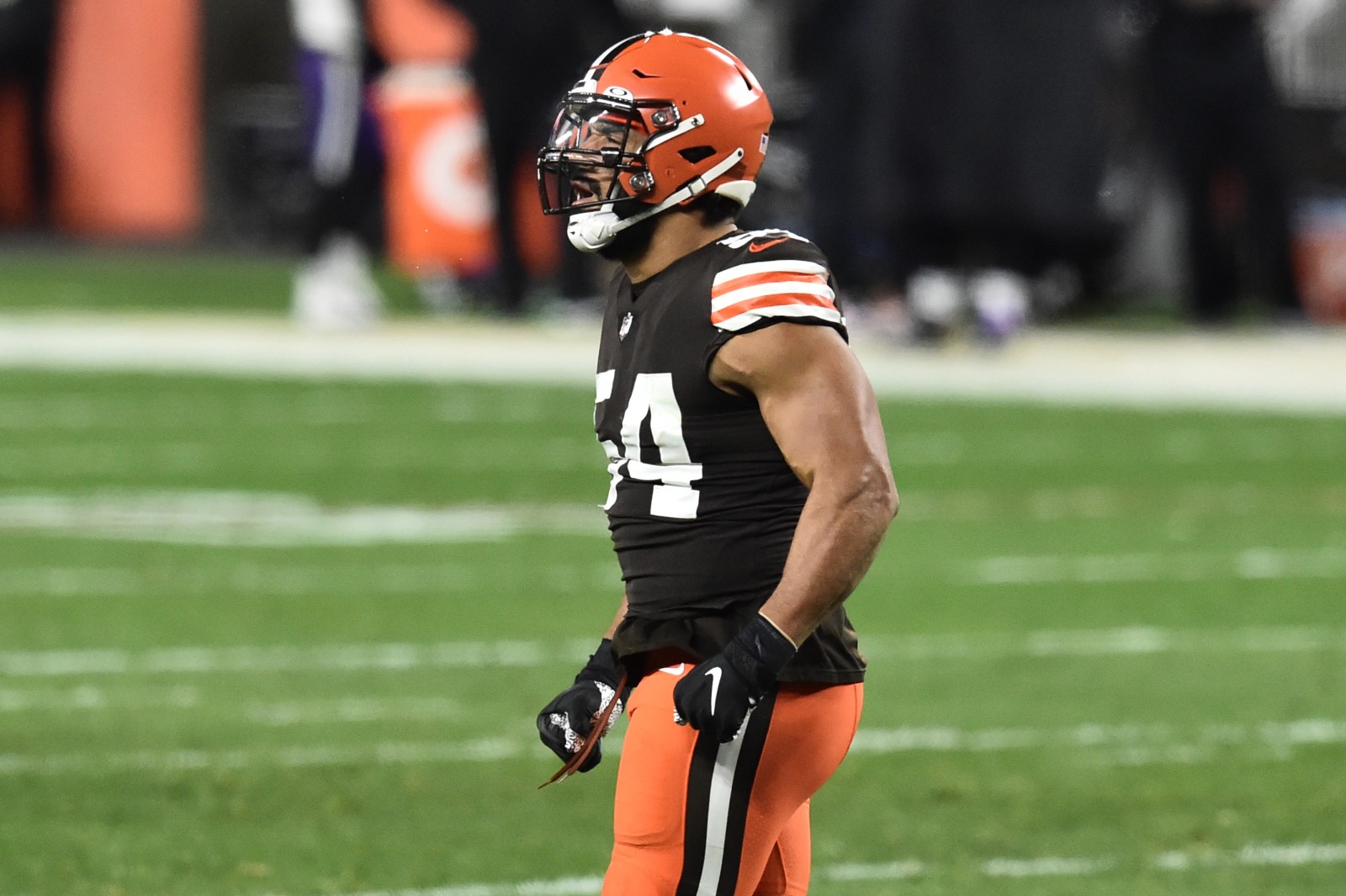 american-football-cleveland-browns-player-johnny-manziel-with-blur